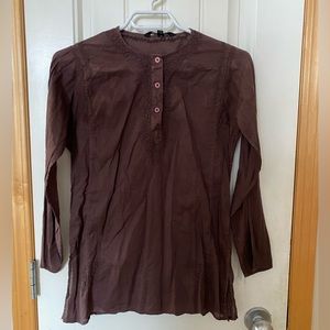 Karma Highway (LA) embroidered 3/4 top ⭕️3/$15⭕️